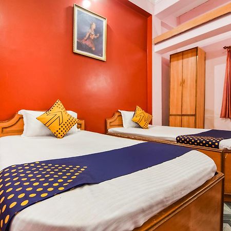 Spot On Hotel Midtown Gondia Екстер'єр фото