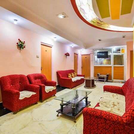Spot On Hotel Midtown Gondia Екстер'єр фото